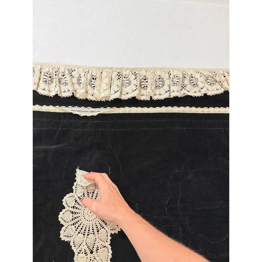 Vintage Black Velvet Quilted Throw Lace Ruffle Trim Doily Accent 40x60 Victorian